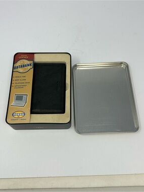 NEW!! Fossil Digital Databank in Tin Calendar/Phone Contacts/Clock U8